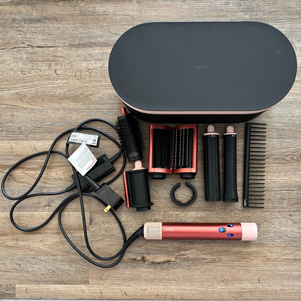 Dyson Airwrap in Pink